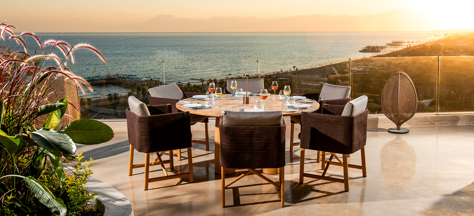 REGNUM THE CROWN NUAGE 01 Slider