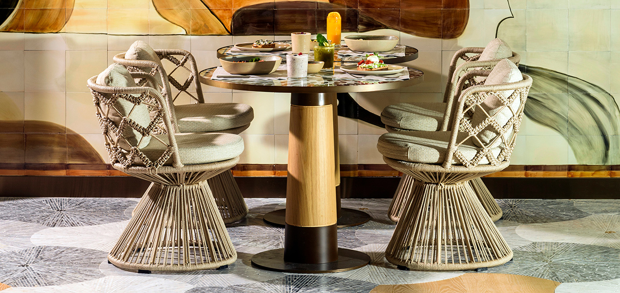 REGNUM THE CROWN LOTUS 03 Slider 1