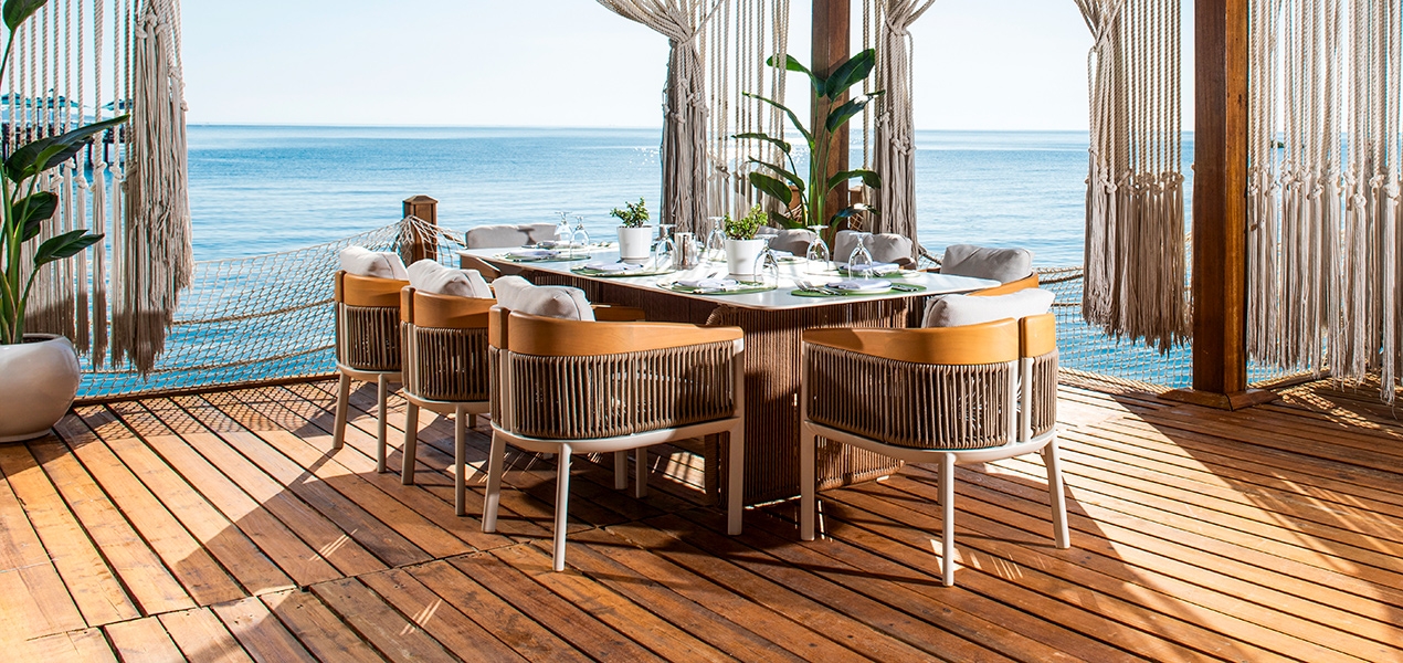 Regnumcarya Crownpavilion 02 Slider